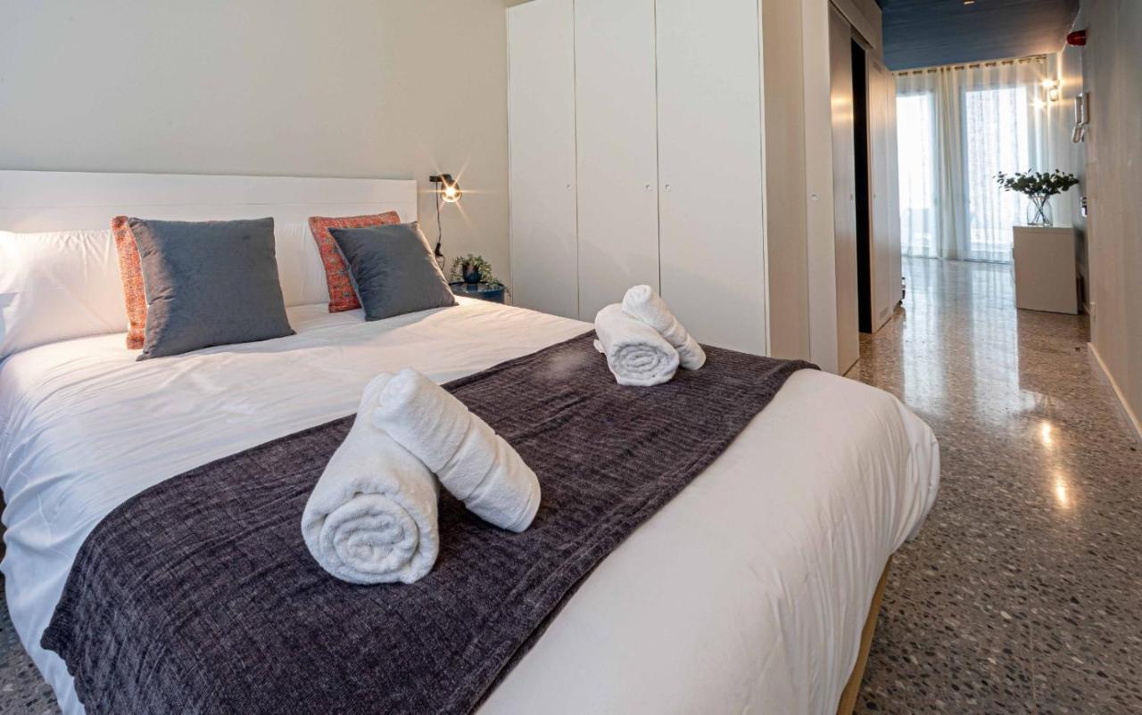 Barcelona Touch Apartments - Rosich L'Hospitalet de Llobregat Luaran gambar